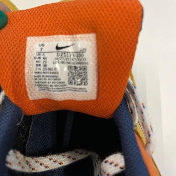 NIKE AIR MAX 'BUCKTAN TEAM NAVY only wore ONCE no box - Picture 5 of 5